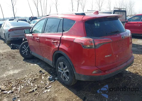 2017 Toyota Rav4 Le z USA, uszkodzony, nr VIN 2T3BFREV7HW614339
